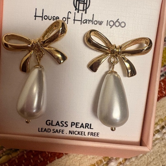 House of Harlow 1960 Goldtone Bow & Glass White Pearl Drop Earrings - Picture 3 of 8